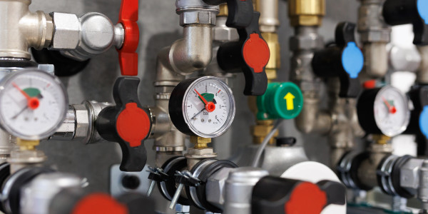 Tuberos · Instalación / Mantenimiento Tuberías Industriales Moià · Conexión de tuberías a calderas, intercambiadores de calor y otros equipos industriales