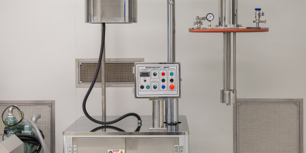 Tuberos · Instalación / Mantenimiento Tuberías Industriales Moià · Montaje de tuberías para transportar líquidos, gases o productos químicos