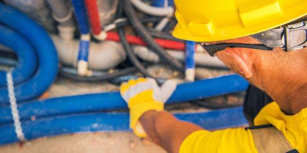 Electricistas Industriales · Instaladores Alta / Baja Tensión Santa Eulàlia de Riuprimer · Revisión y mantenimiento de cuadros eléctricos y sistemas de control